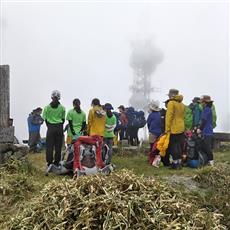 山頂にて 山頂にて