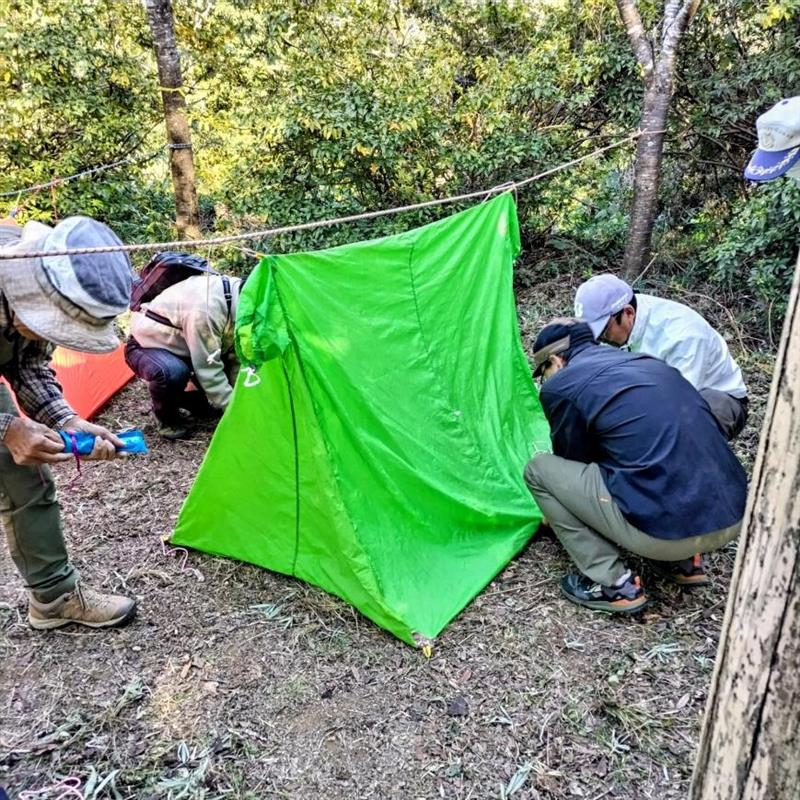 ロープを活用する設営